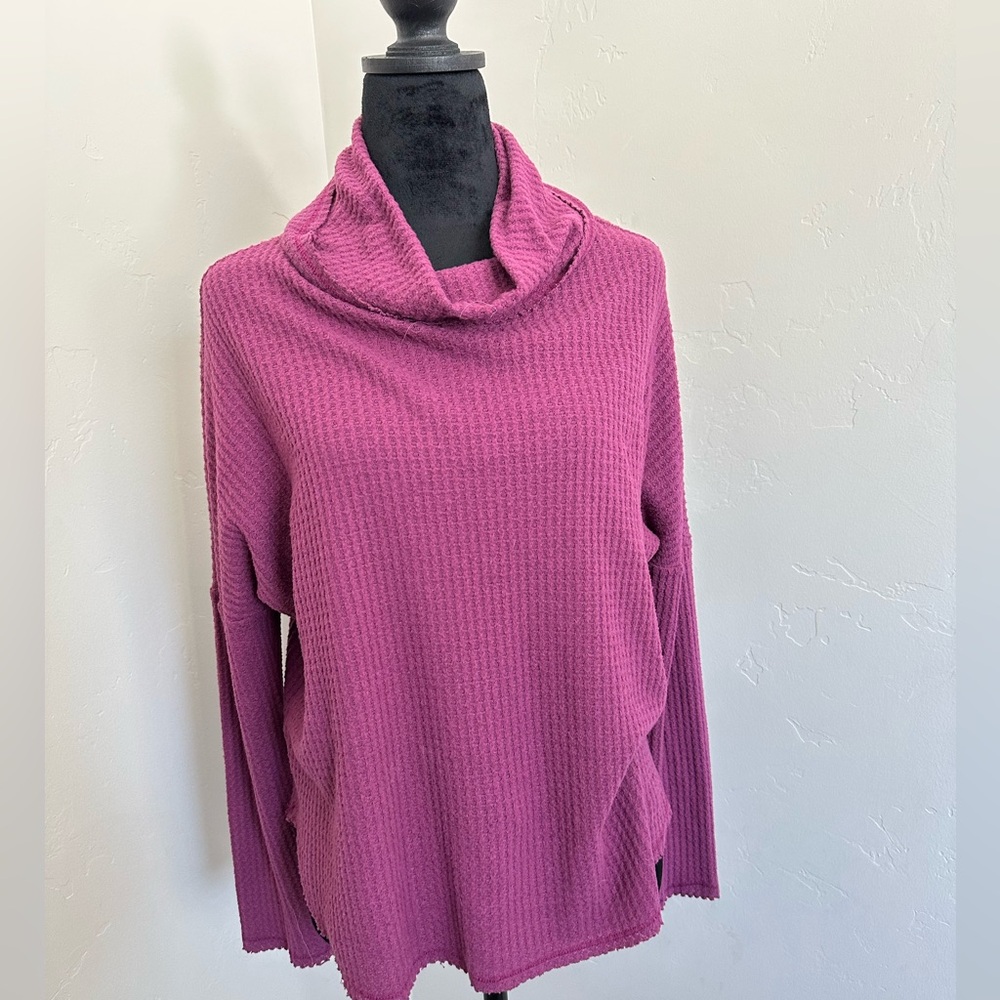 Everly Cute spring cowl neck top!